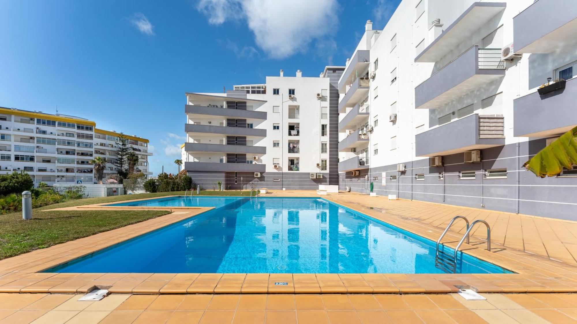 Sunny Retreat With Pool And Balcony By Lovelystay อัลบูเฟรา ภายนอก รูปภาพ